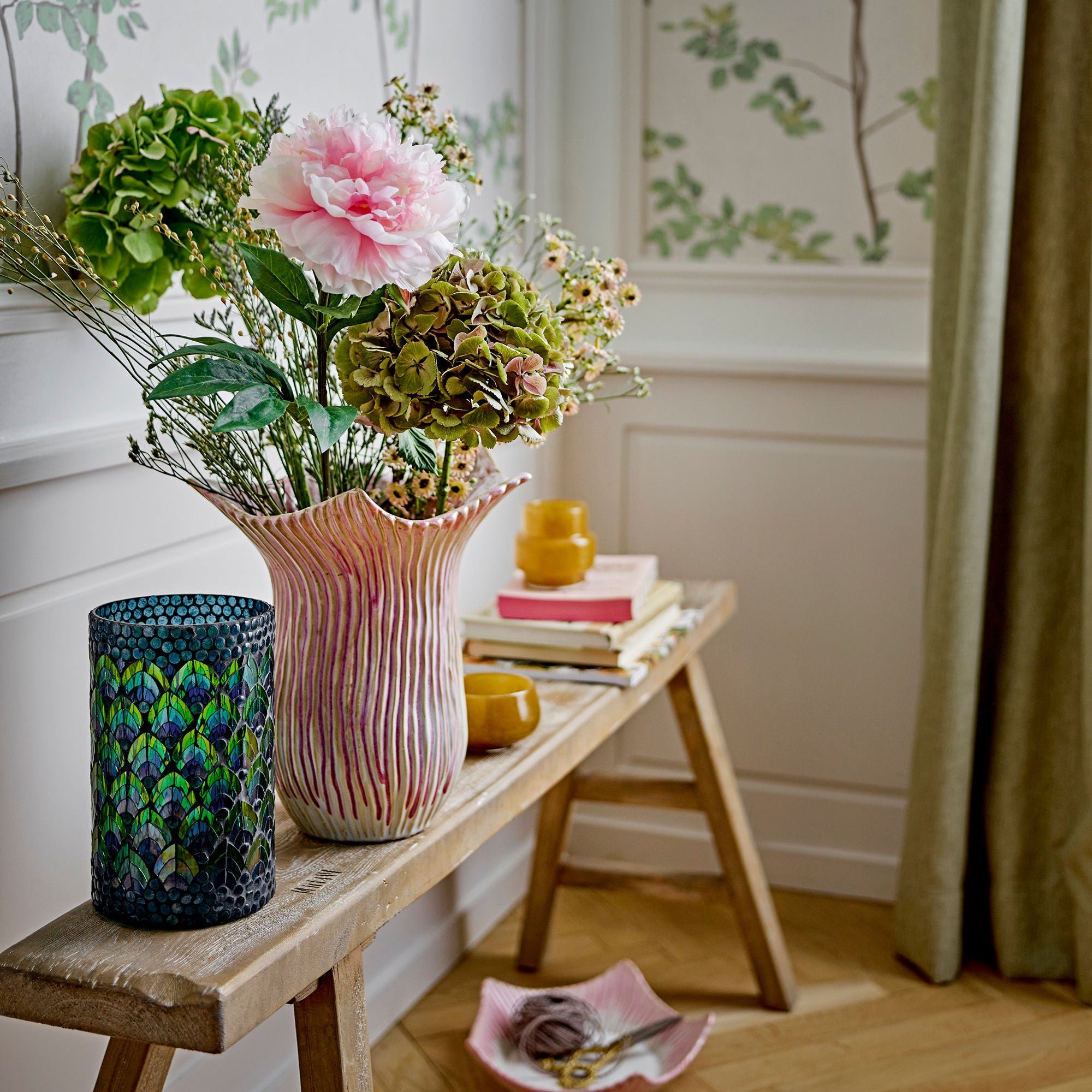 Lindon Konsolbord – Unikt Hantverk i Återvunnet Furu