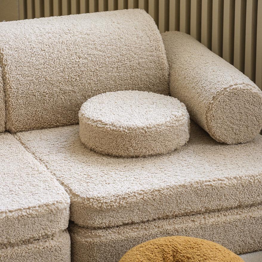 Teddy Settee – mångsidig och mysig barnsoffa i teddyväv