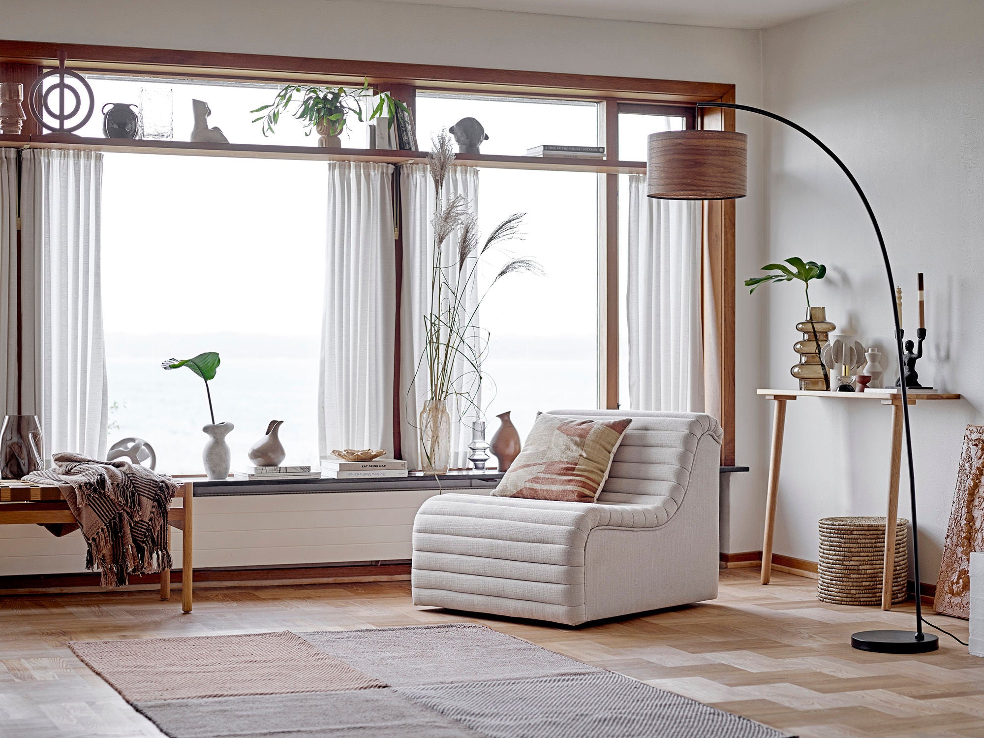 Ingolf Vas – Elegant Glasvas i Brun Ton