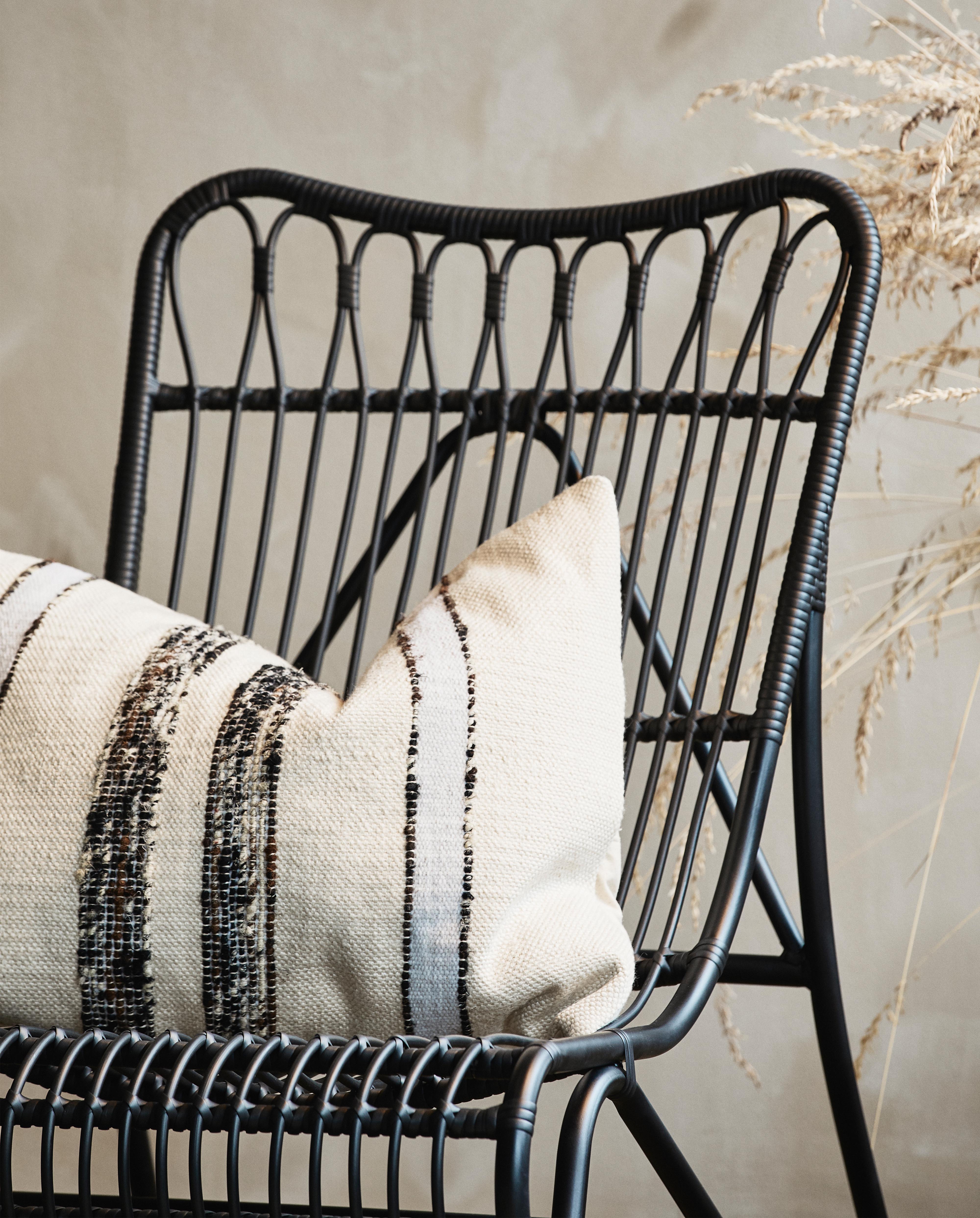 HAZEL Loungefåtölj / Svart – Modern Design För Avkoppling