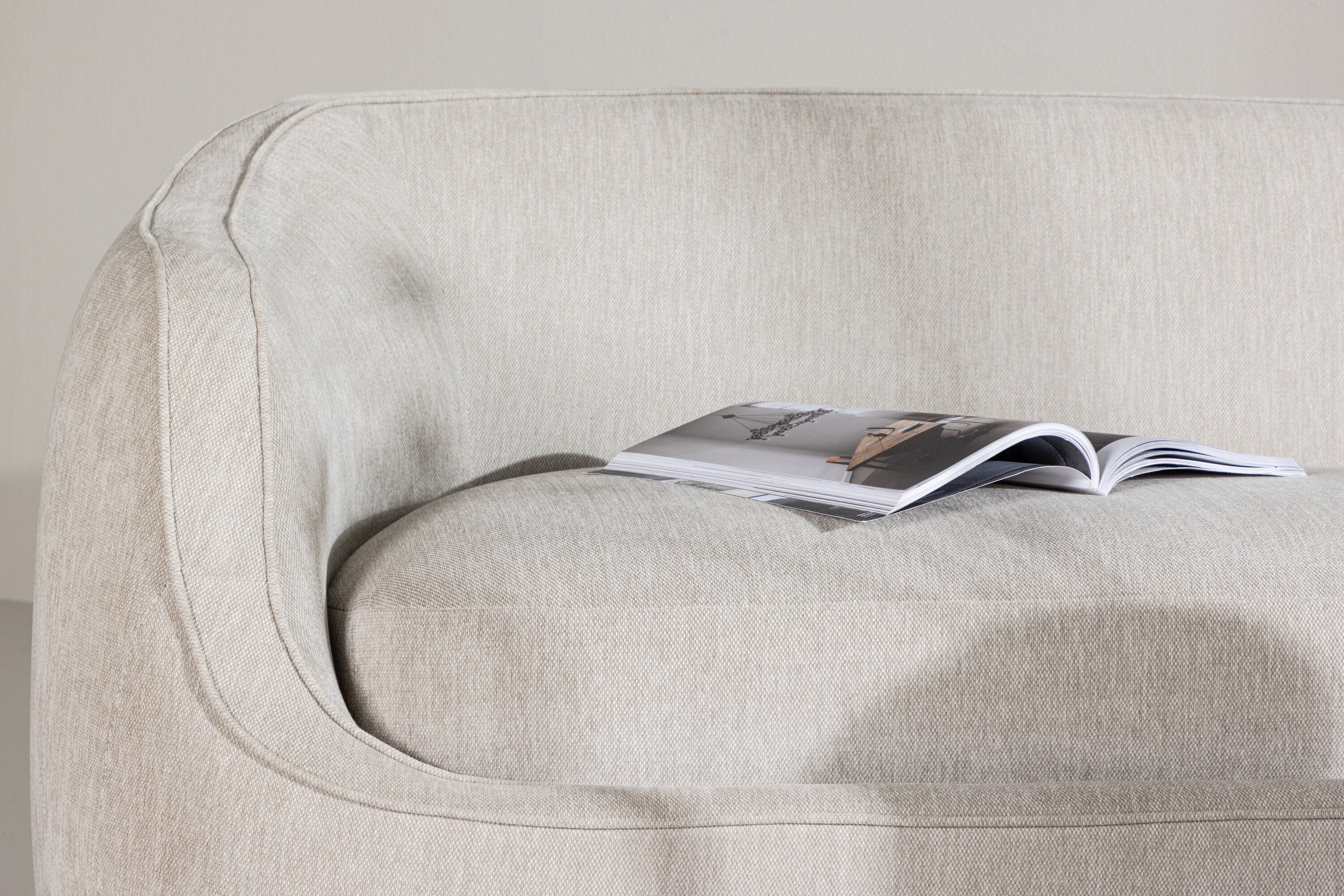 Elio 3-sitssoffa – Ljusgrå, Modern & Stilren Vibe