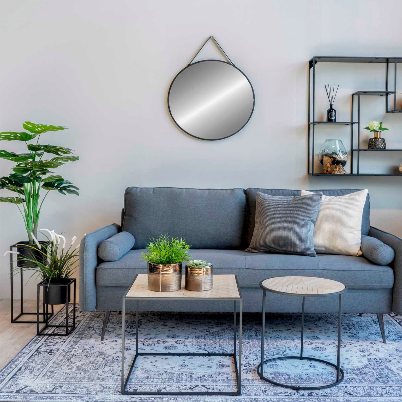 Marla Blomkrukor – Svarta Krukor för Stilren Inredning