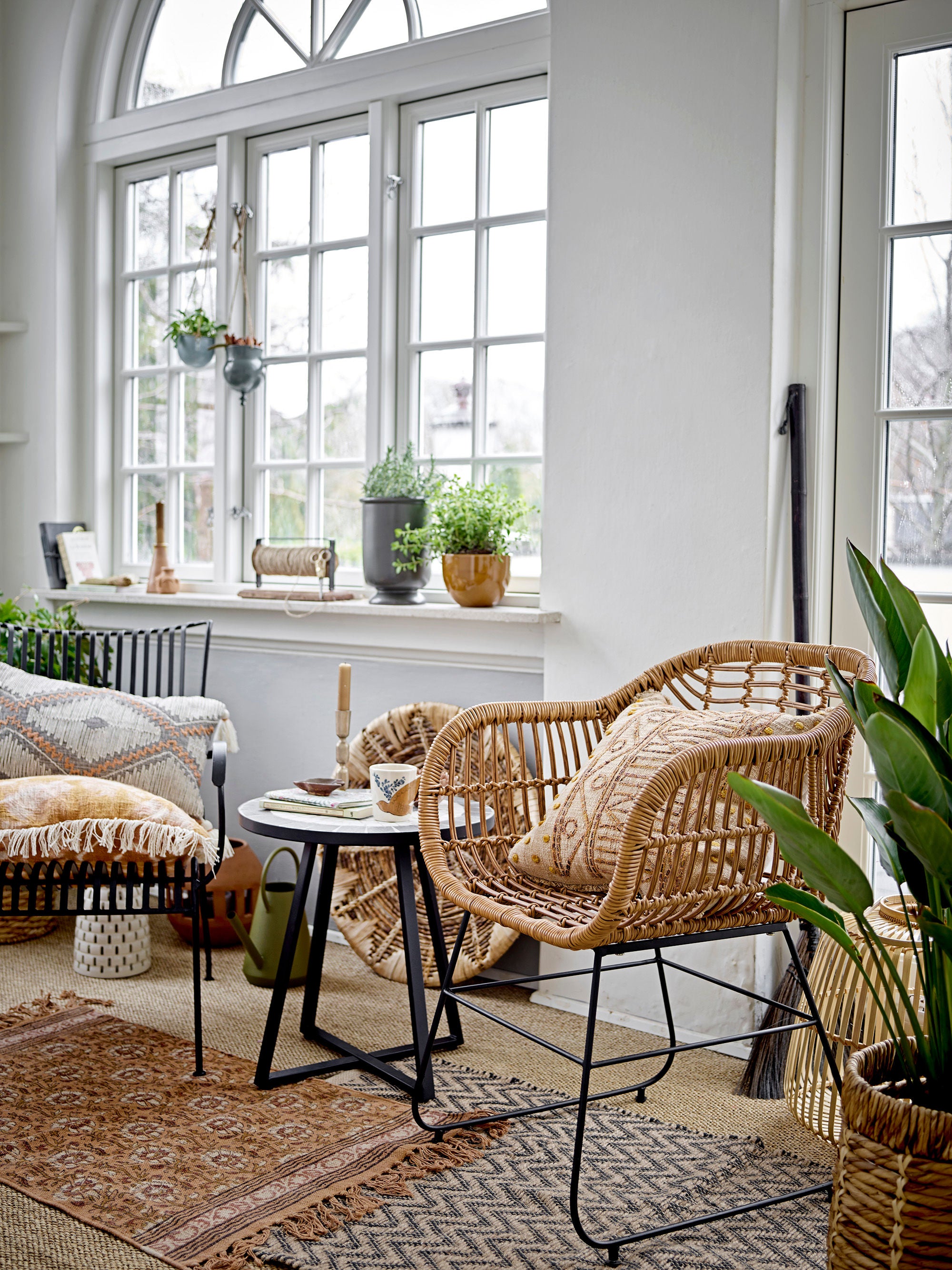 Marley Loungefåtölj – Elegant & Stapelbar Utemöbel