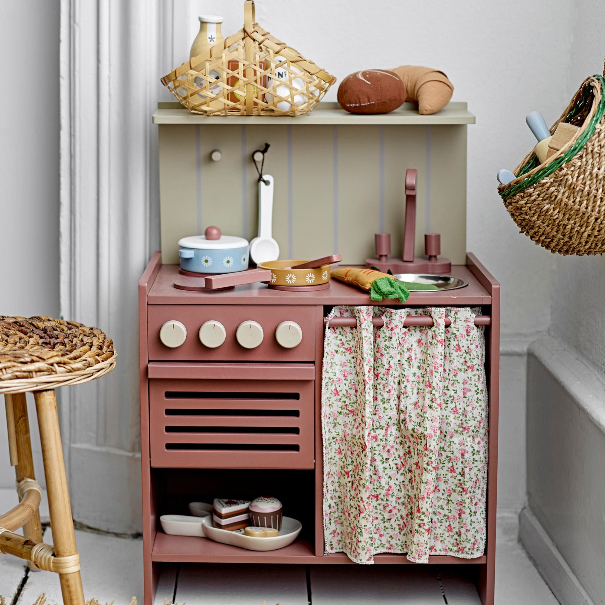 Pippi minispis FSC®100%, MDF | Koka Upp Fantasi och Roliga Äventyr!