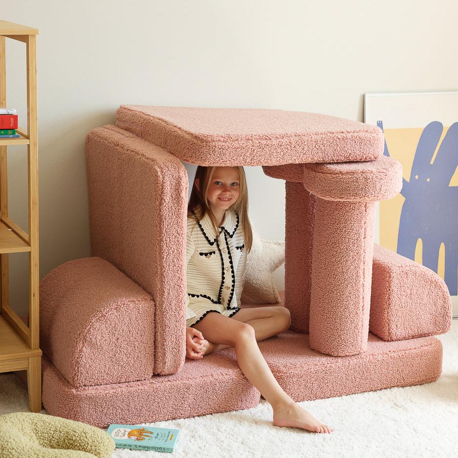 Teddy Settee – mångsidig och mysig barnsoffa i teddyväv
