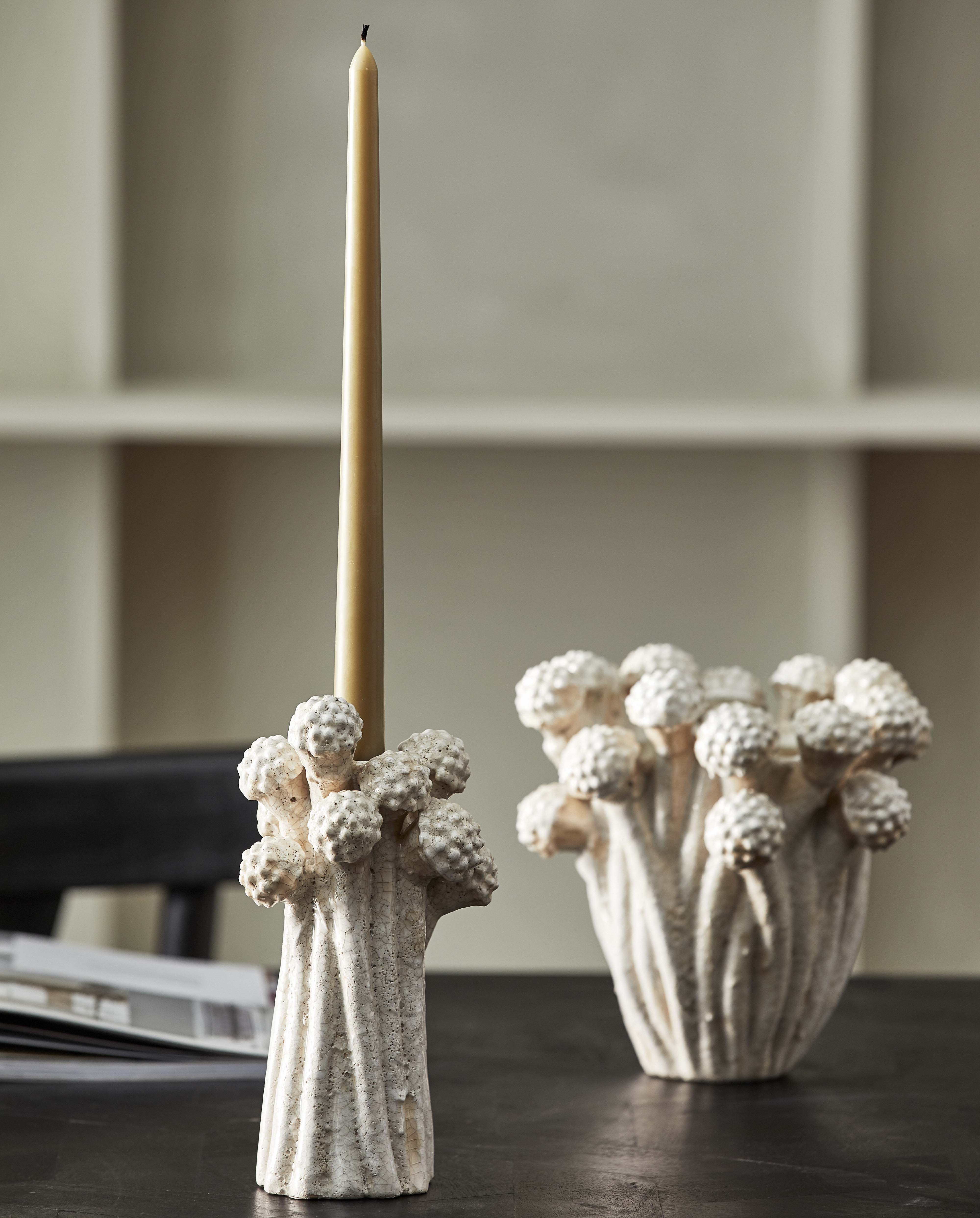 FUNGI Vas – Skulptural Keramik i Offwhite