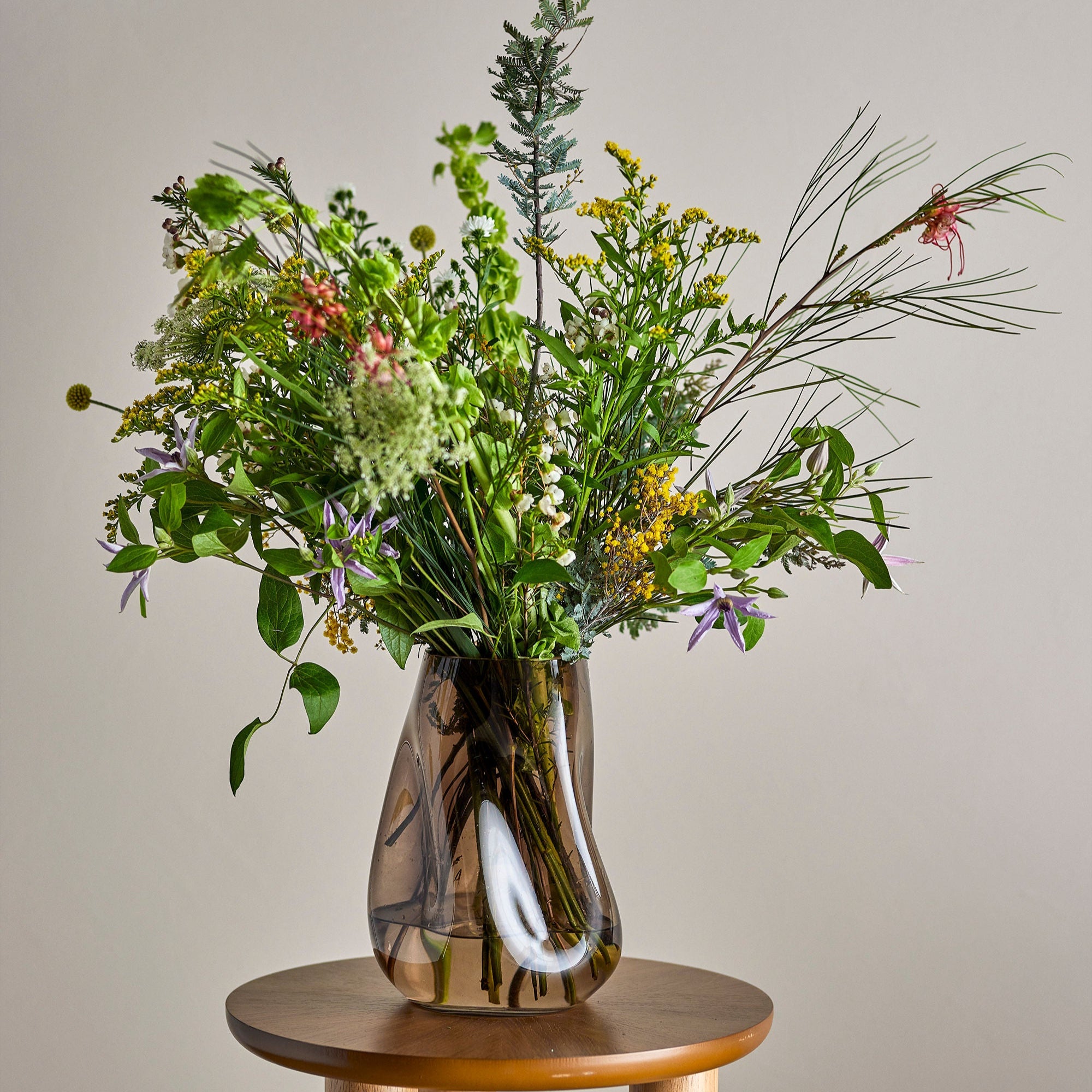 Ingolf Vas – Elegant Glasvas i Brun Ton